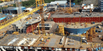 Image depicts the fabrication of FLNG/FPU facility construction